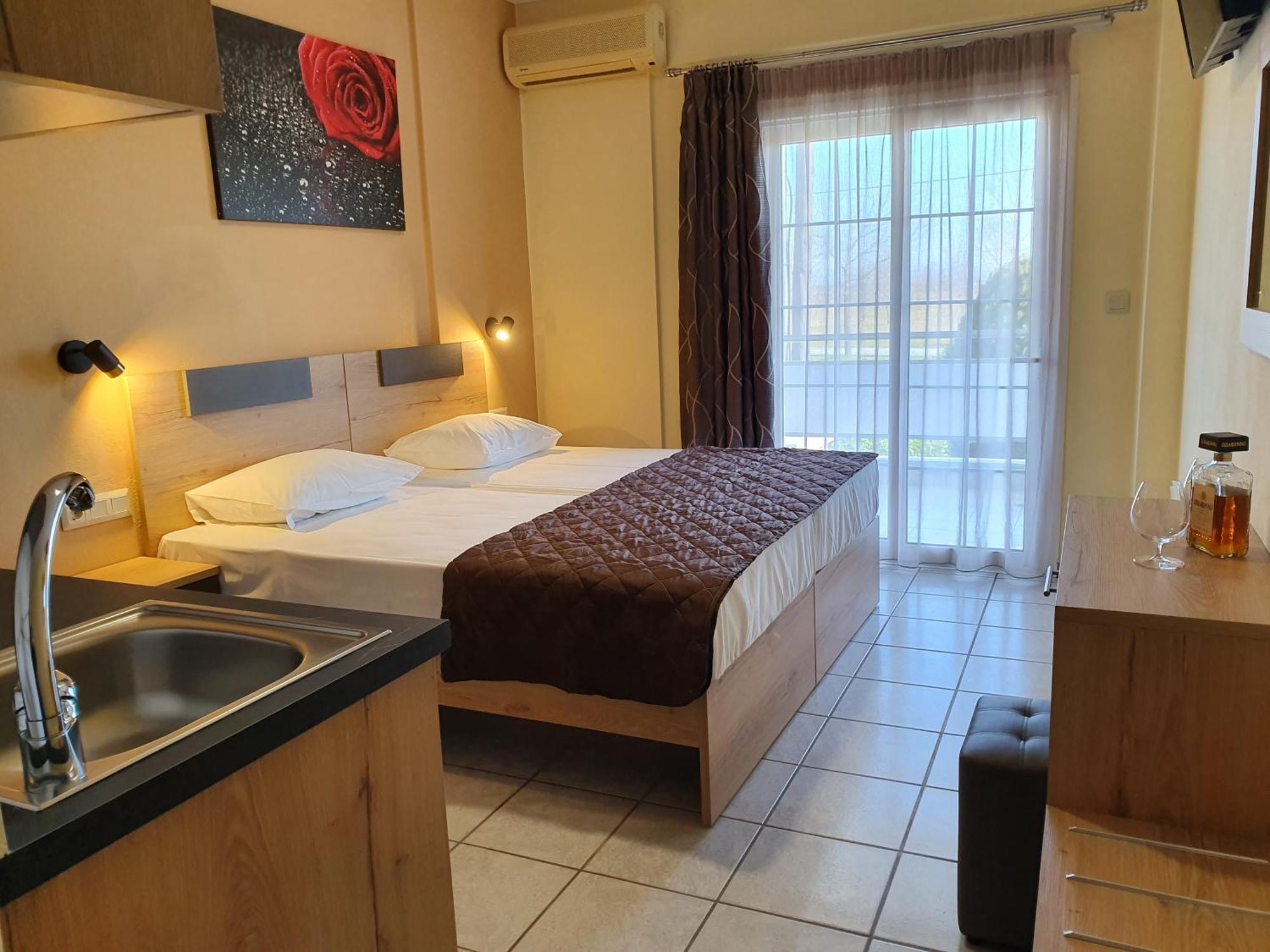 Calypso Beach Hotel Paralía Eksteriør bilde
